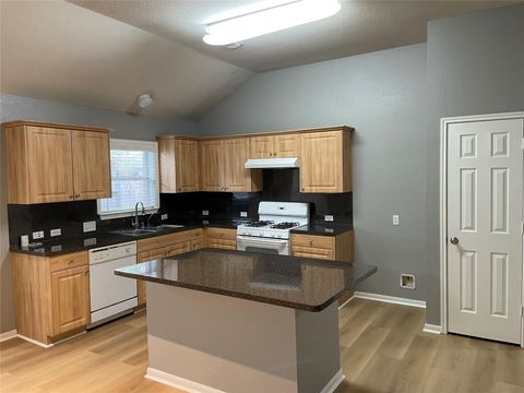 Photo of 11408 Shoal Creek Drive Drive, Pearland, TX 77584 (MLS # 2038007)