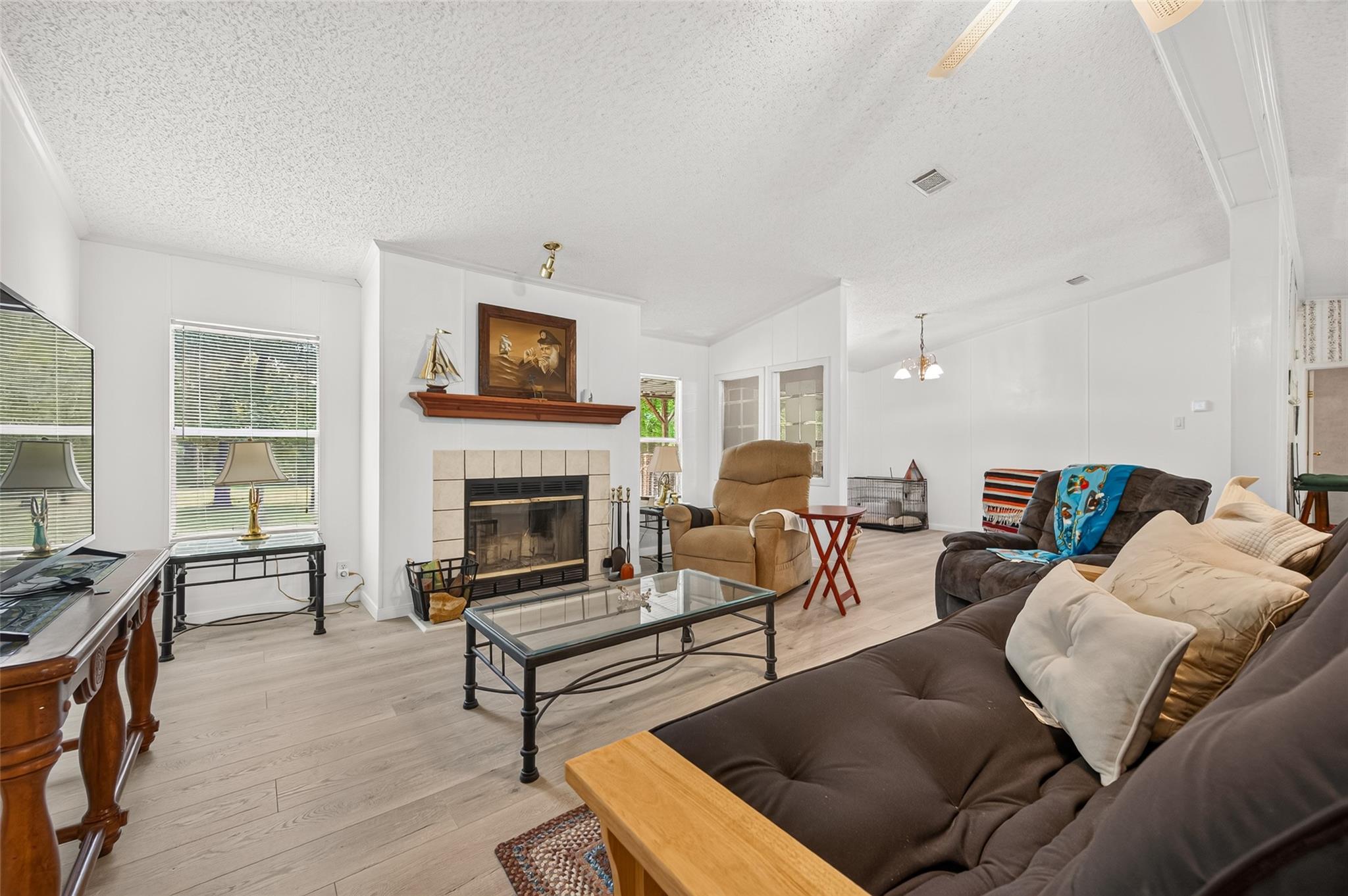 189 Hall Drive S