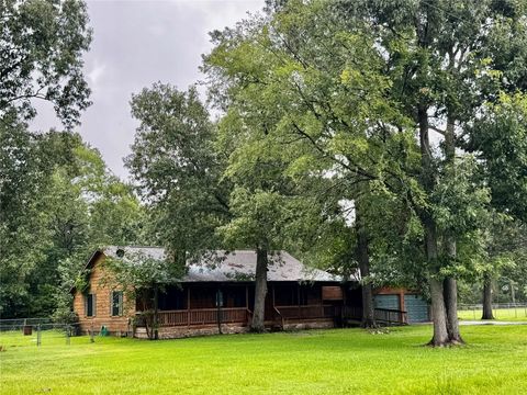 Photo of 148 Crest Lane, Onalaska, TX 77360 (MLS # 91623759)
