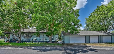 Photo of 411 Bohlmann Avenue, Schulenburg, TX 78956 (MLS # 33836620)