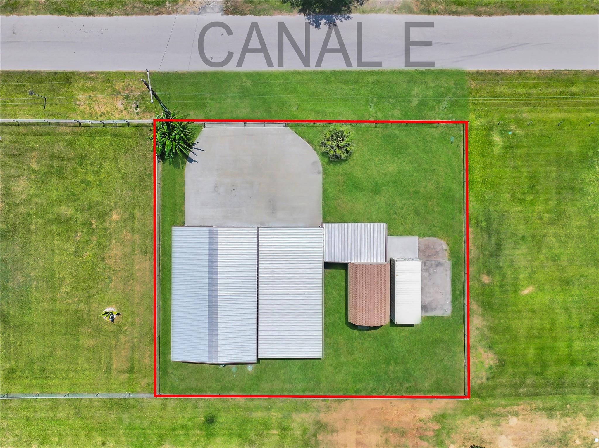 1134 E Canal East