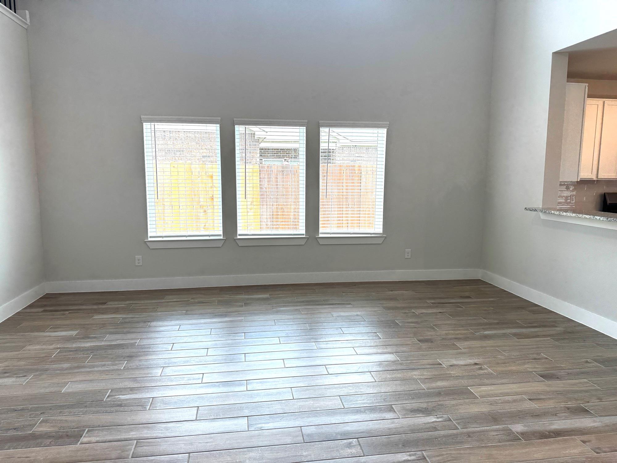 359 Twin Lakes Boulevard W