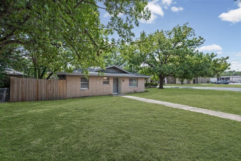 Photo of 2804 Saint Edwards Circle, Austin, TX 78704 (MLS # 48566080)