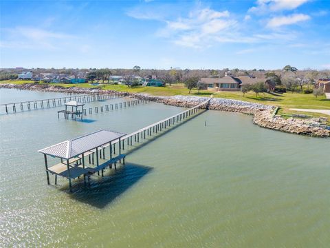 Photo of 1718 Roscoe Street, La Porte, TX 77571 (MLS # 12499138)