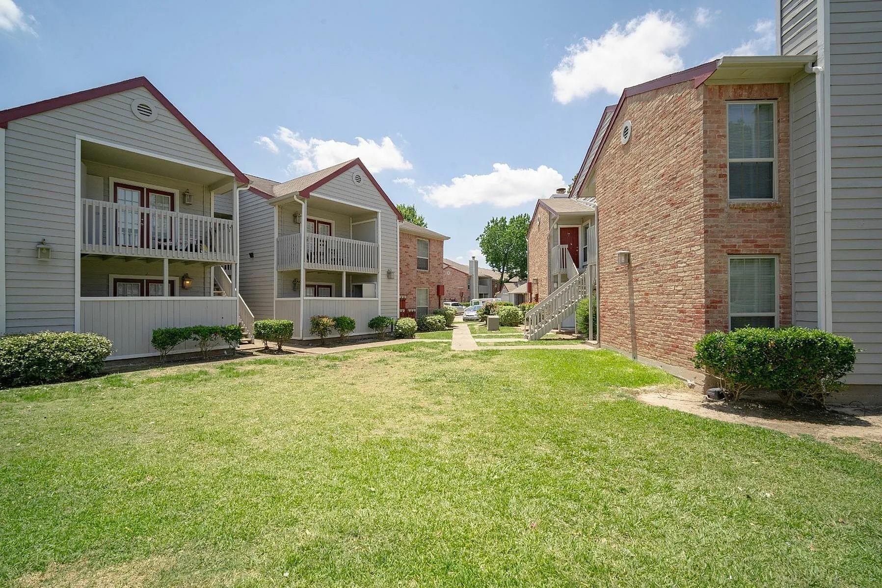 12800 Woodforest Boulevard N0202