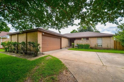 Photo of 13107 Northfleet Drive, Houston, TX 77082 (MLS # 6794945)