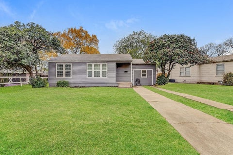 Homes For Rent - 4824 Lyndon Drive<br/> Fort Worth, TX 76116