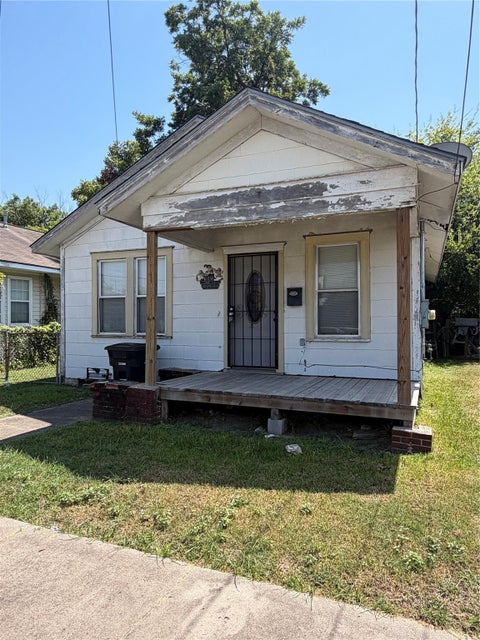 Photo of 6830 Avenue I, Houston, TX 77011 (MLS # 73392150)