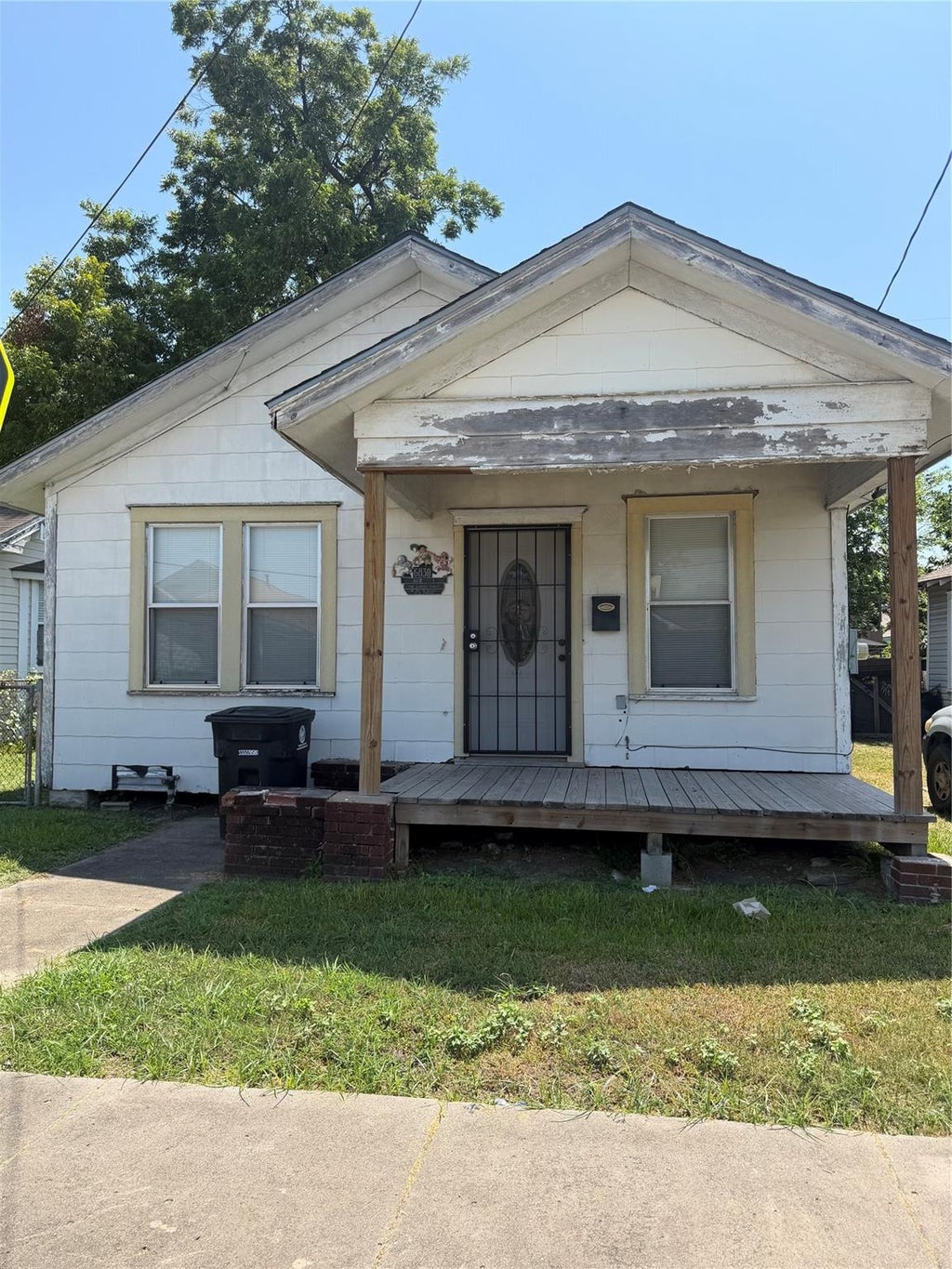 Photo of 6830 Avenue I, Houston, TX 77011 (MLS # 73392150)