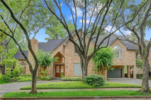 Homes For Sale - 3826 Colony Woods Drive<br/> Sugar Land, TX 77479