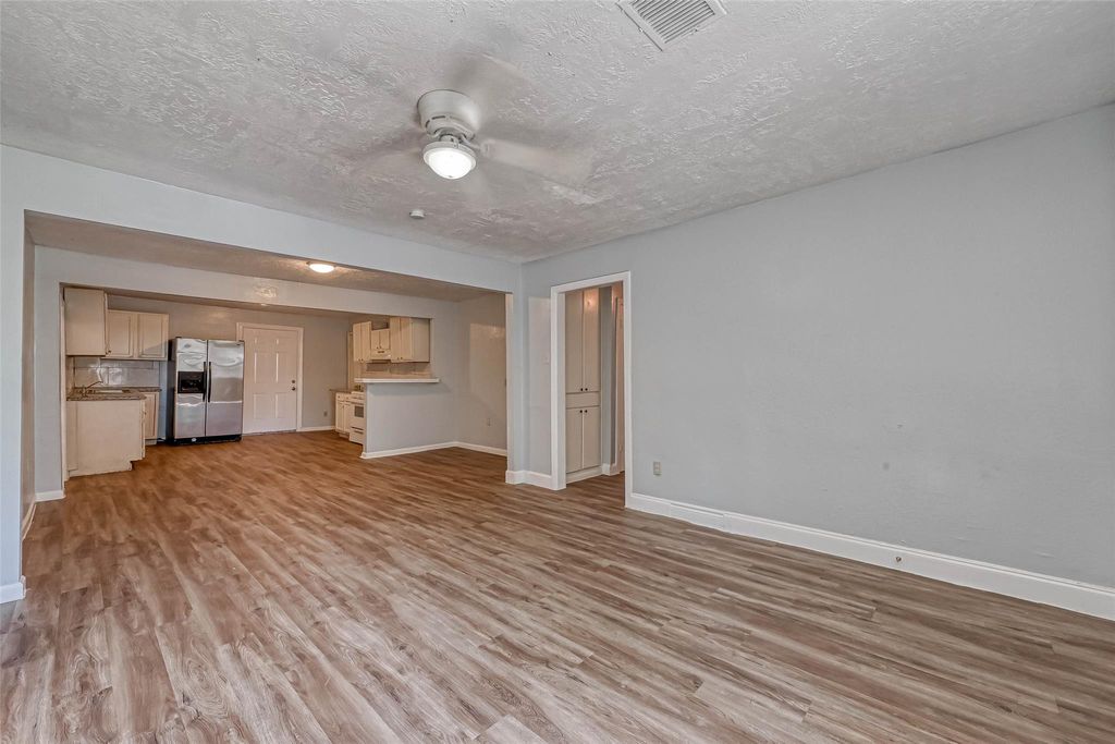 Photo of 10506 Buffum Street, Houston, TX 77051 (MLS # 87844000)