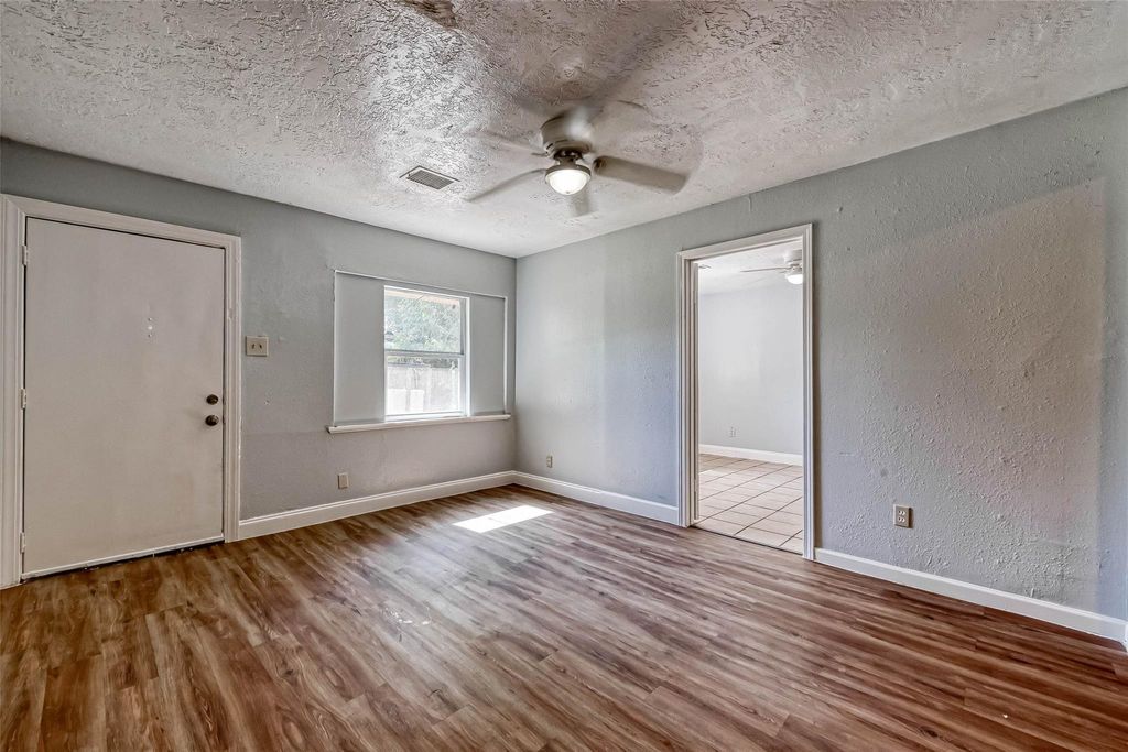 Photo of 10506 Buffum Street, Houston, TX 77051 (MLS # 87844000)
