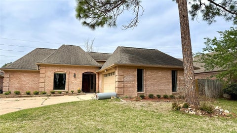 Photo of 14834 Charlmont Drive, Houston, TX 77083 (MLS # 84543688)
