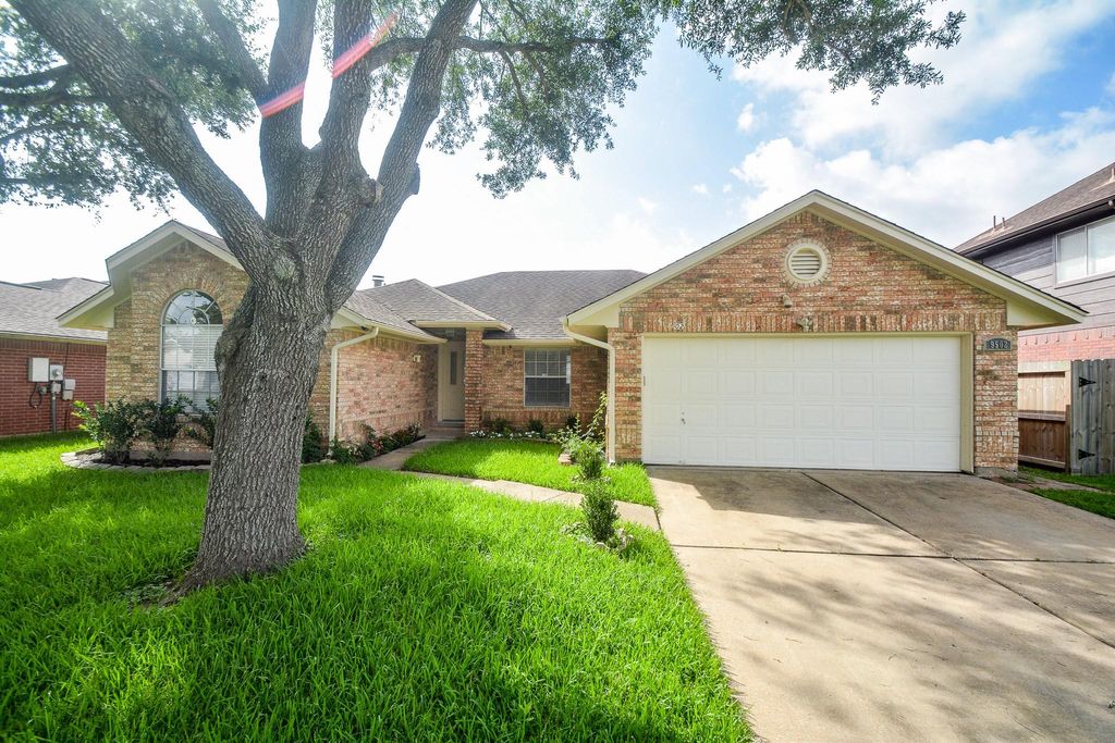 Photo of 9502 Coast Bridge Street, Houston, TX 77075 (MLS # 89705994)