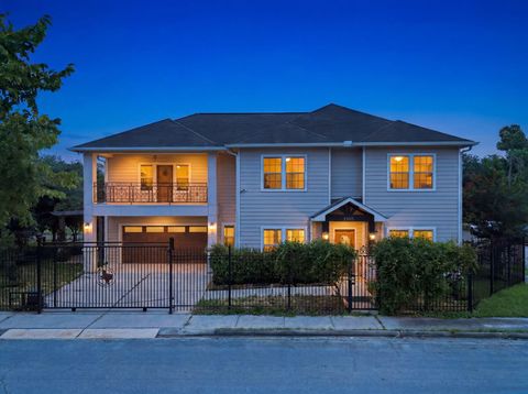Photo of 3231 Francis Street, Houston, TX 77004 (MLS # 34017803)