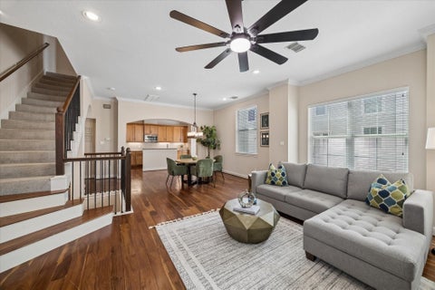 Townhouse For Rent - 5610 Kiam Street #B<br/> Houston, TX 77007