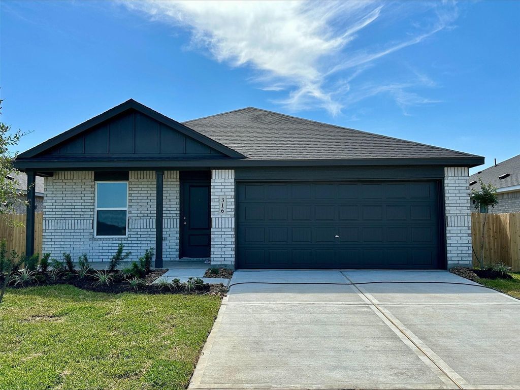 Photo of 403 Monarch Trail, Huntsville, TX 77340 (MLS # 58148440)