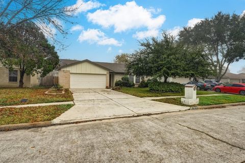 Photo of 10118 Fernstone Lane, Houston, TX 77070 (MLS # 10478006)