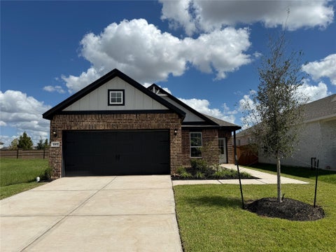 Homes For Sale - 1107 Campside Drive<br/> Fort Bend County, Beasley, TX 77417