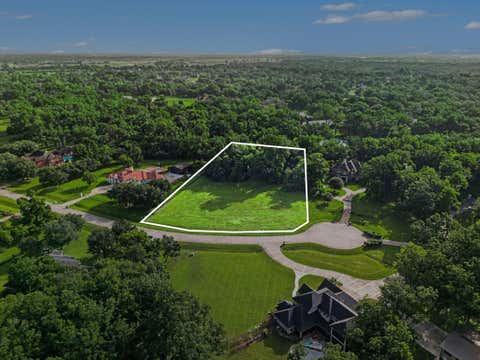 Photo of 8635 Halls Retreat Court, Missouri City, TX 77459 (MLS # 39124460)