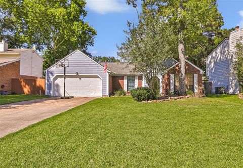 Homes For Sale - 5406 Creek Shadows Drive<br/> Kingwood, TX 77339