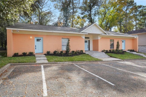 Photo of 3010 Winding Way Way #B, Huntsville, TX 77340 (MLS # 44436235)