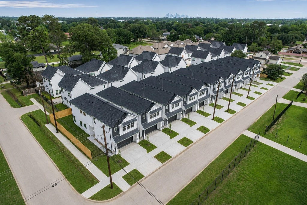Photo of 5630 Balbo Street, Houston, TX 77091 (MLS # 67767018)