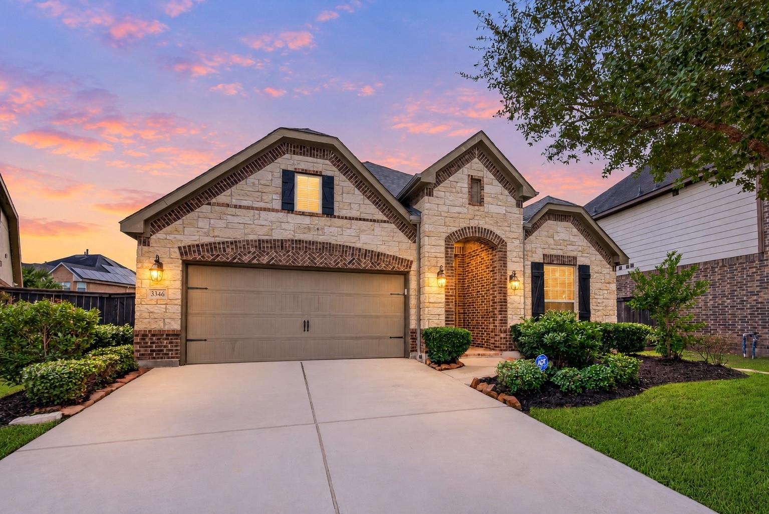 3346 Breeze Bluff Way