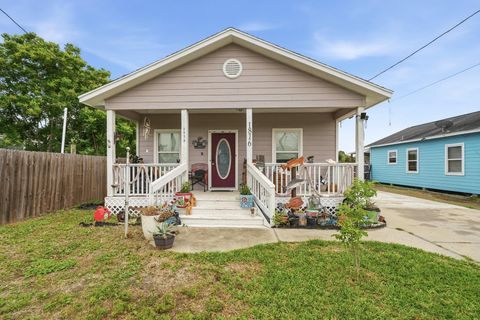 Photo of 1816 Highway 35 S, Rockport, TX 78382 (MLS # 57581596)