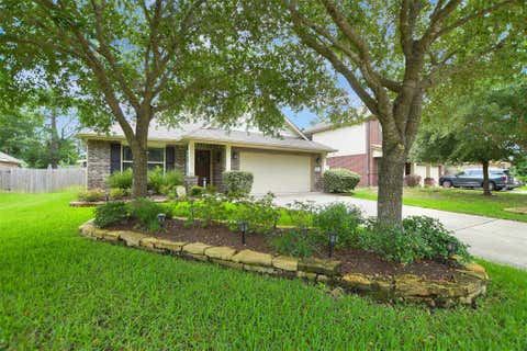 Homes For Sale - 1620 Hickory Burl Lane<br/> Conroe, TX 77301