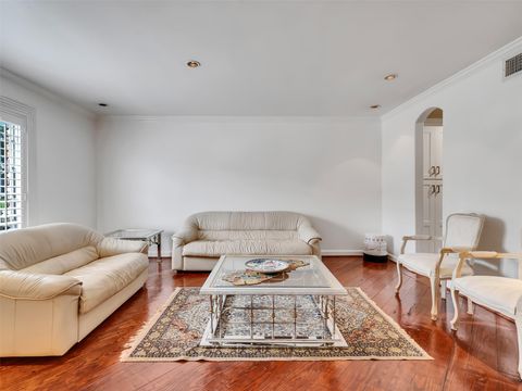 Photo of 2121 Fountain View Drive #H1, Houston, TX 77057 (MLS # 97562304)