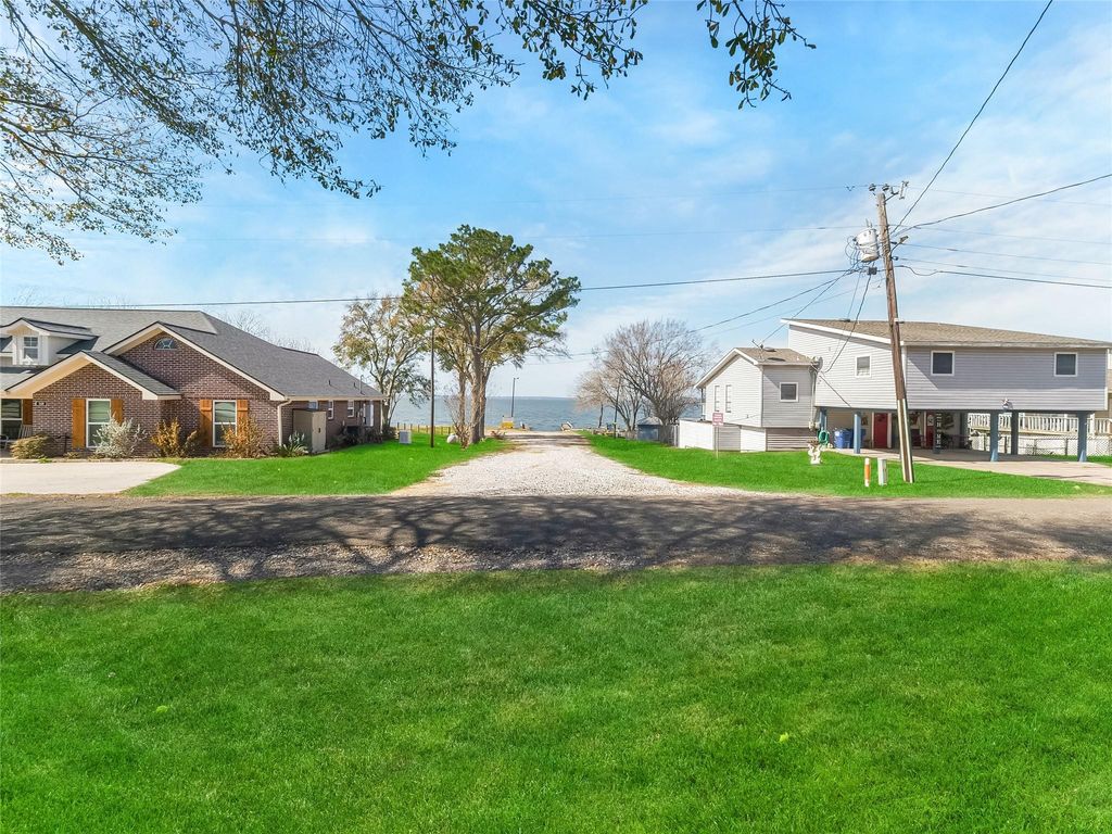 Photo of 157 Lakeview Drive S, Livingston, TX 77351 (MLS # 63435659)