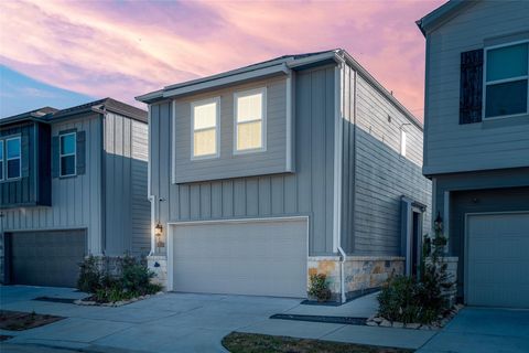 Photo of 14719 Silent Gulf Avenue, Houston, TX 77082 (MLS # 64753183)