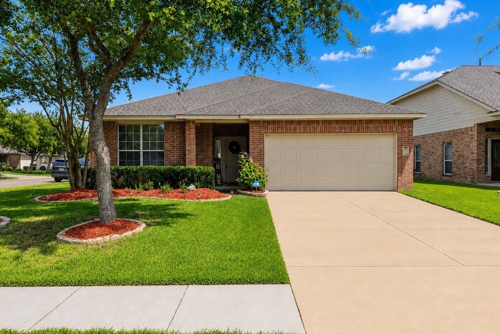 Photo of 2001 Running Brook Lane, Pearland, TX 77584 (MLS # 10479111)