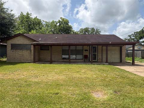 Photo of 118 Jonquil Street, Lake Jackson, TX 77566 (MLS # 39933184)