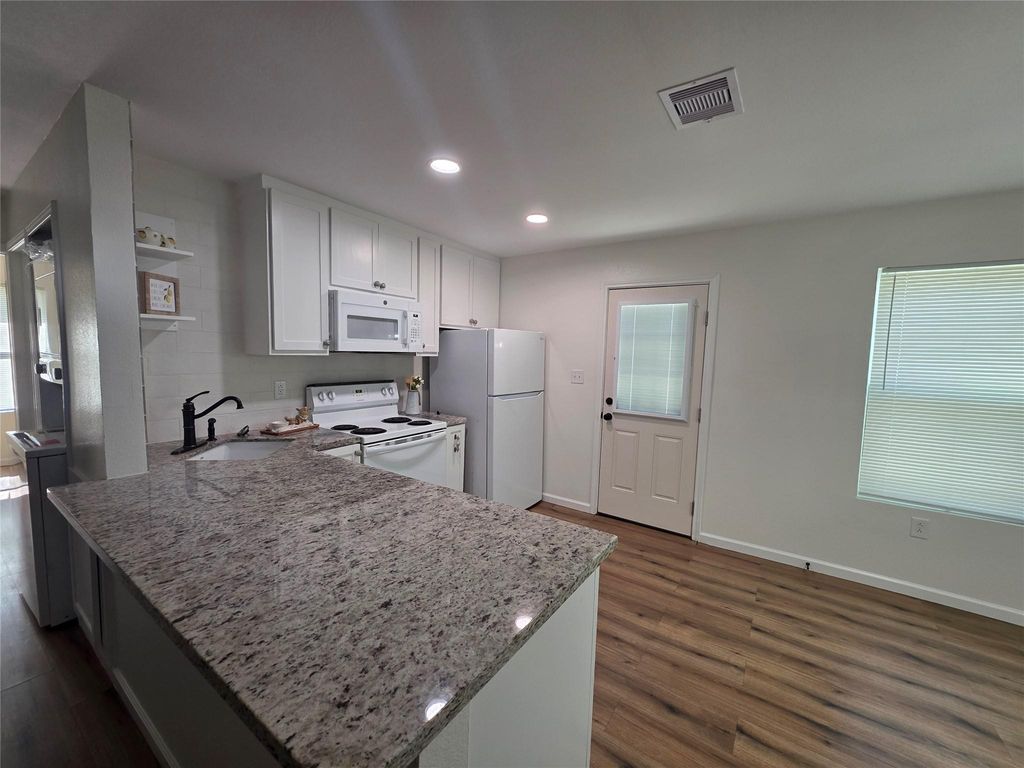 Photo of 5422 Pine Avenue, Pasadena, TX 77503 (MLS # 64172262)