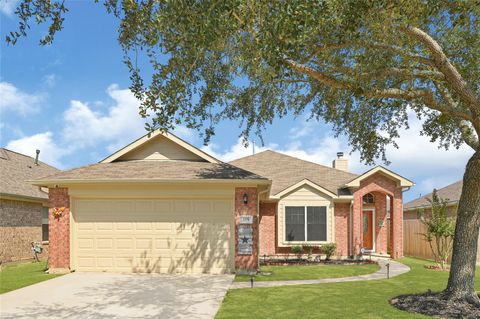 Photo of 695 Elizabeth Street, Alvin, TX 77511 (MLS # 22568466)