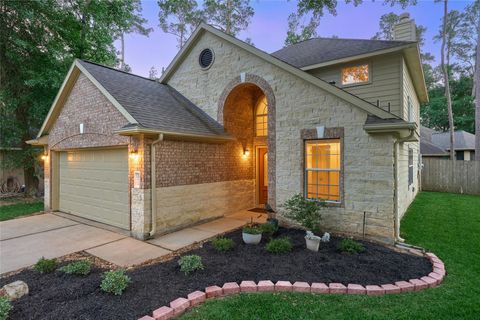 Photo of 12515 Lake Shore Drive, Montgomery, TX 77356 (MLS # 47820934)
