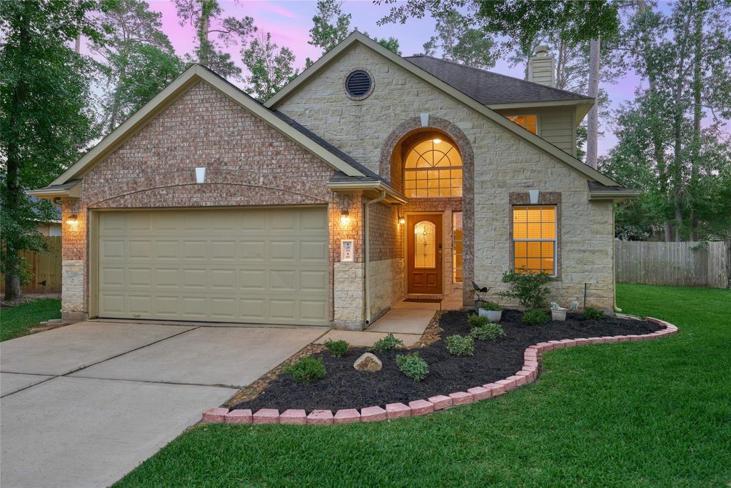Photo of 12515 Lake Shore Drive, Montgomery, TX 77356 (MLS # 47820934)