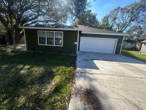Photo of 807 Erin Street, El Campo, TX 77437 (MLS # 6320766)