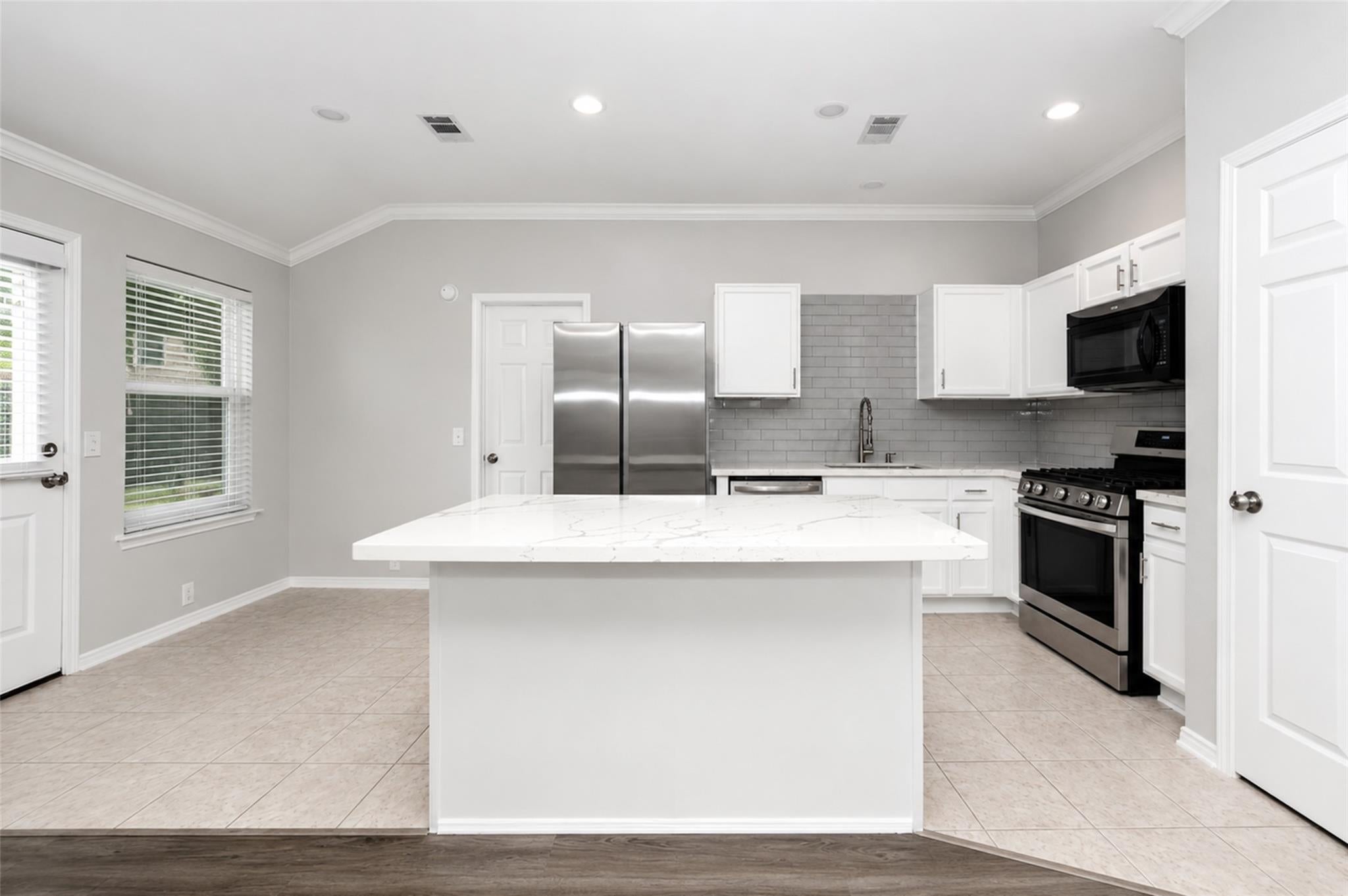 4815 Cliffpoint Court