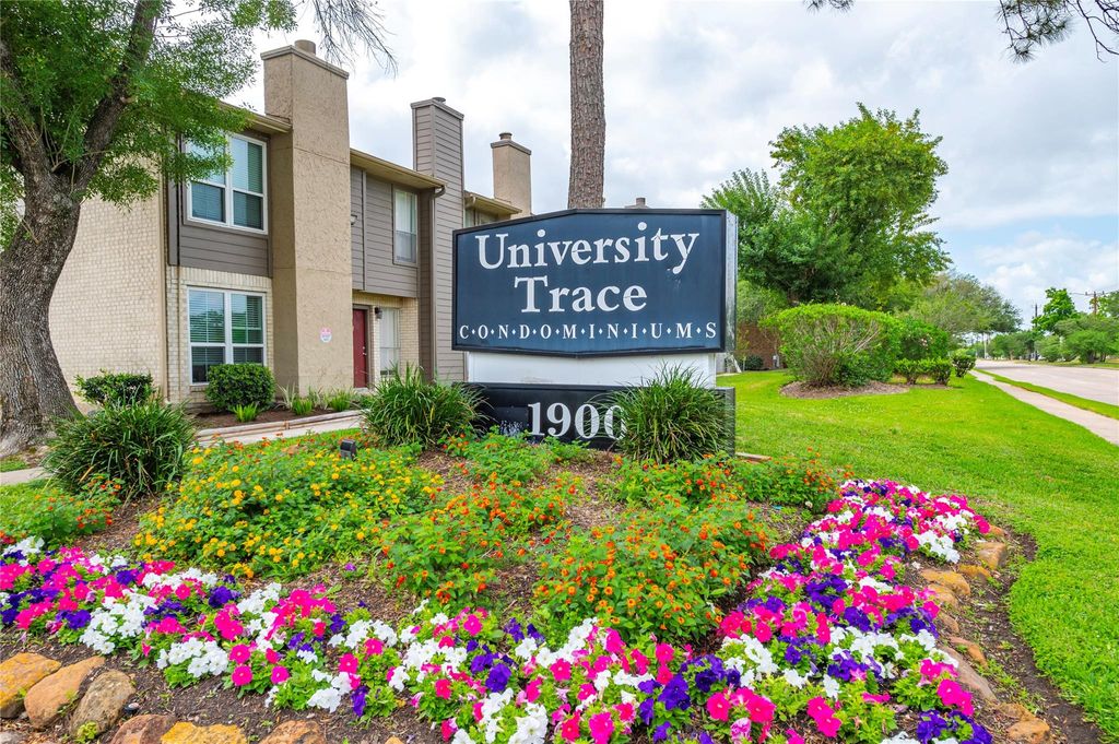 Photo of 1900 Bay Area Boulevard, Houston, TX 77058 (MLS # 78039507)