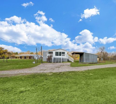 Photo of 5806 S Highway 35, Alvin, TX 77511 (MLS # 55664816)