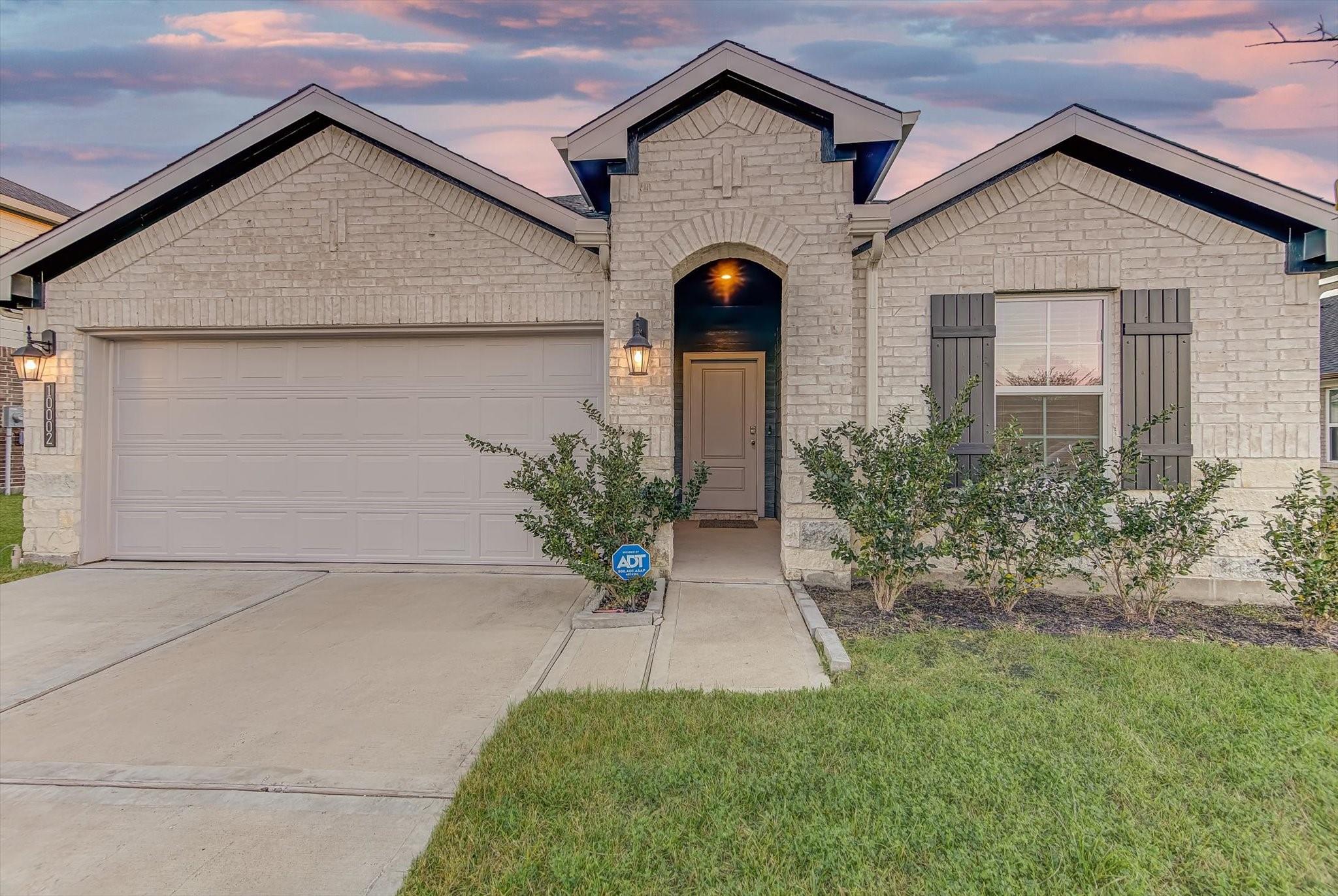 10002 Palm Royal Drive