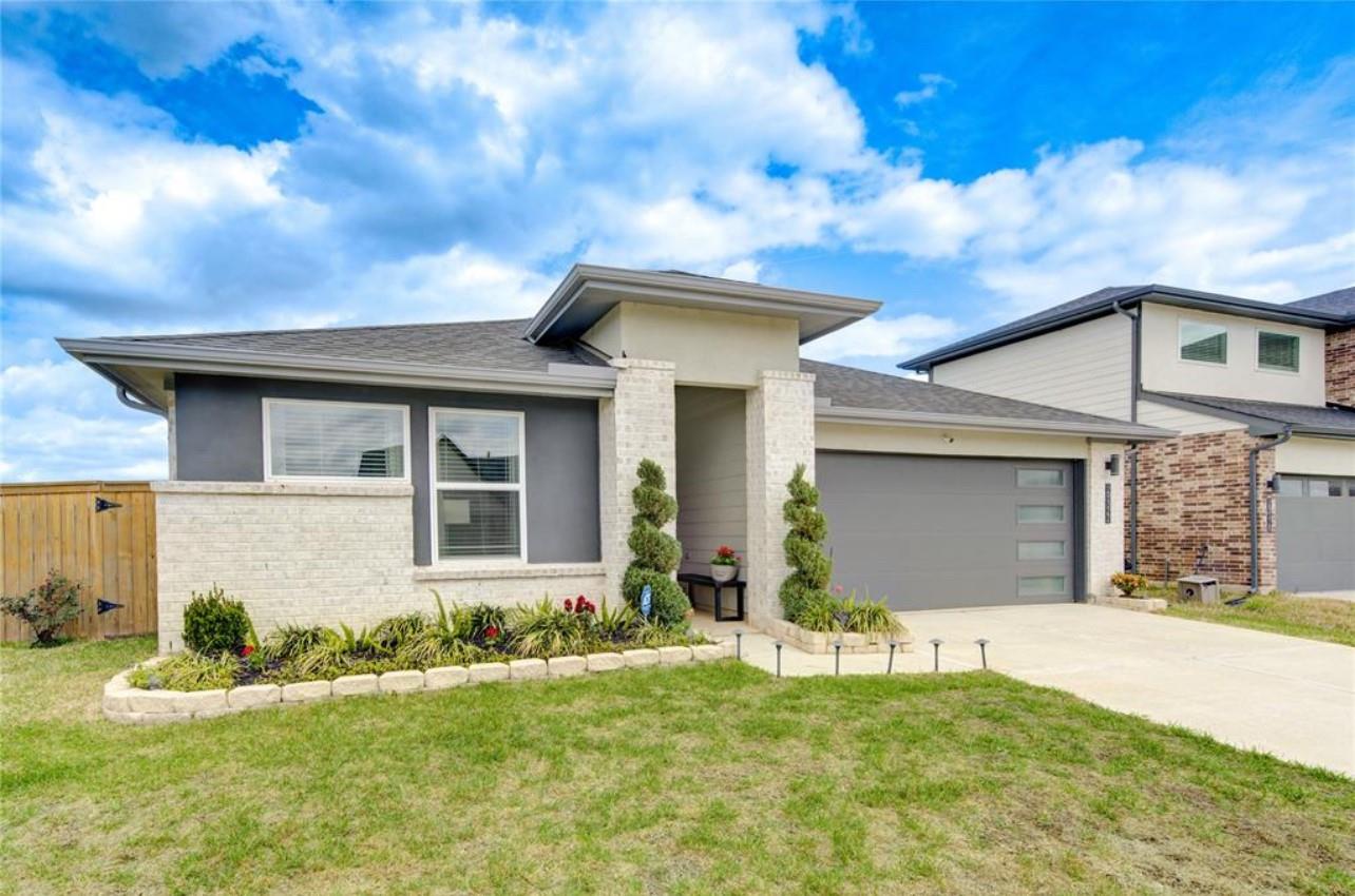 29322 Hoelzen Hollow Drive