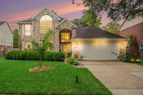 Photo of 2123 Autumn Cove Drive, League City, TX 77573 (MLS # 15517423)