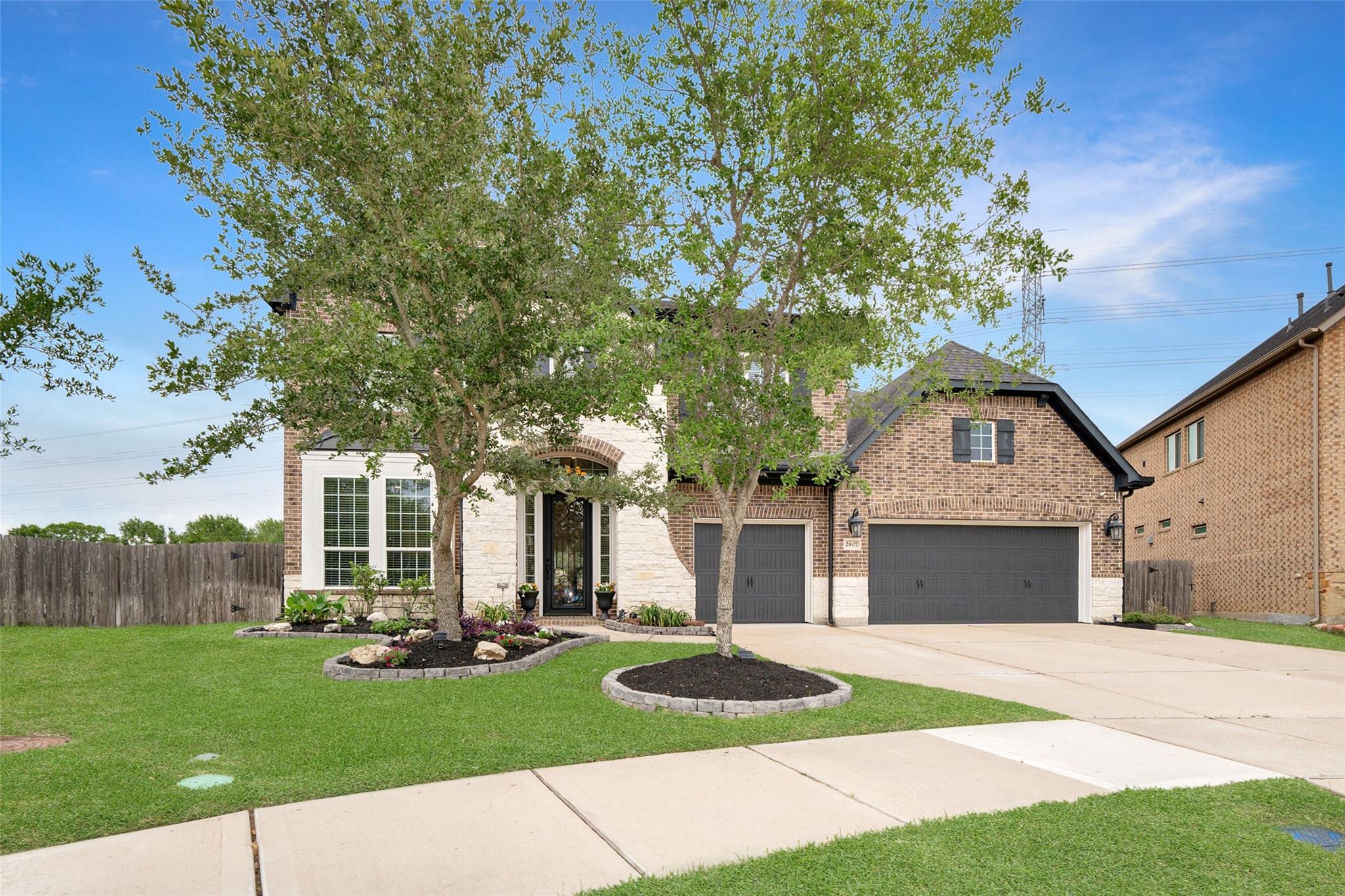 2807 Oakdale Landing Court