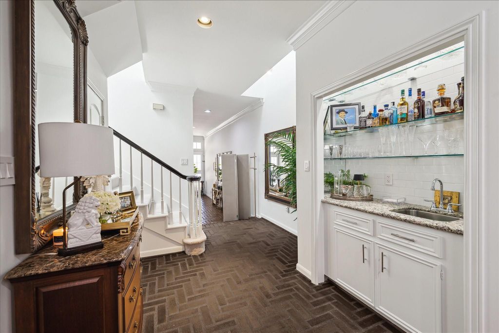 Photo of 2220 Fulham Court, Houston, TX 77063 (MLS # 4201865)