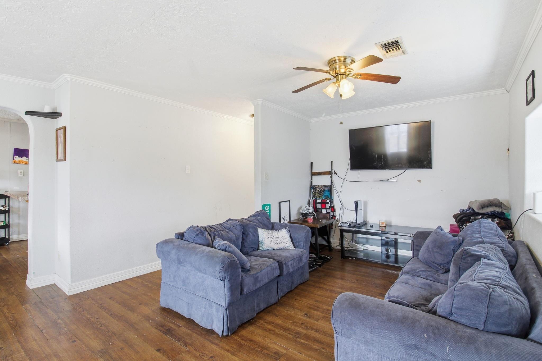 1701 W Humble Street