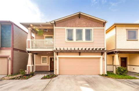 Photo of 5924 Petty Street #B, Houston, TX 77007 (MLS # 82142668)